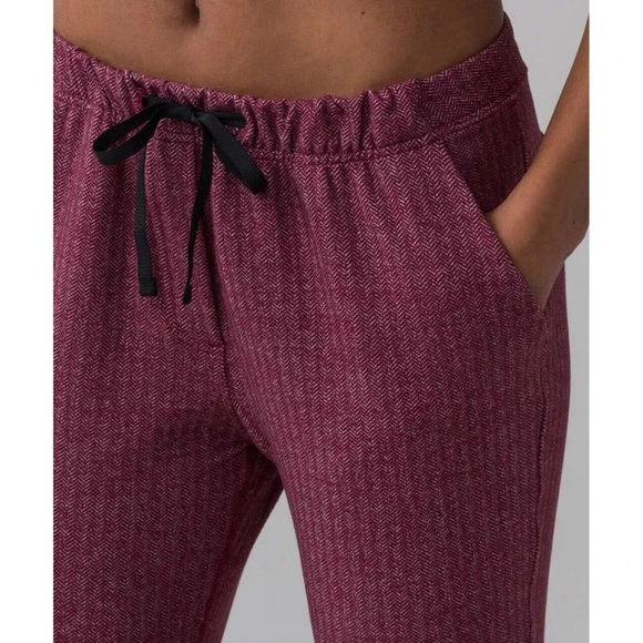 lululemon athletica Maroon Joggers - Picture 4 of 10